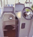 semi-rigide manta 795 poste de pilotage