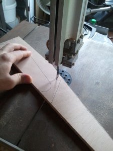 Fabrication d'un étrier support de sondeur Lowrance HDS 10 - MC Technologies