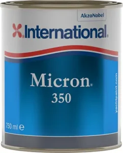 Antifouling International Cruiser et Micron pour protéger la carène d'un bateau contre les salissures marines